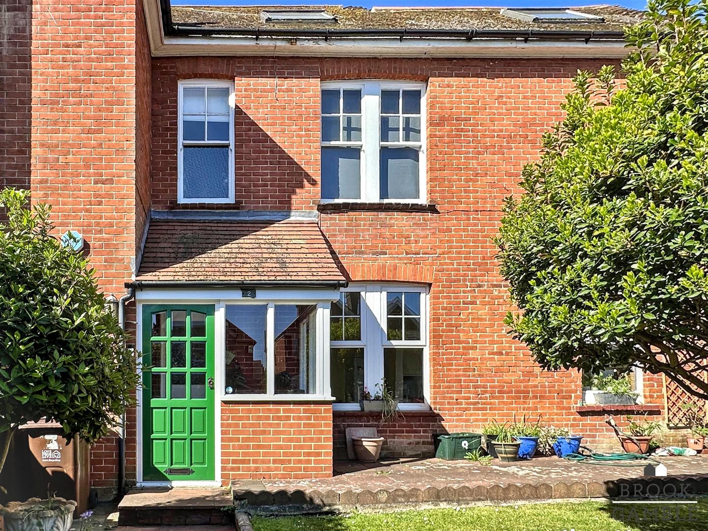 7 Bedroom House - Semi-Detached. Milton Road in Eastbourne, East Sussex 33